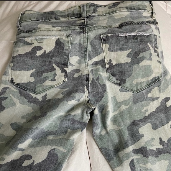 Camouflaged Distressed Skinny jeans by tractor blu - Picture 7 of 7